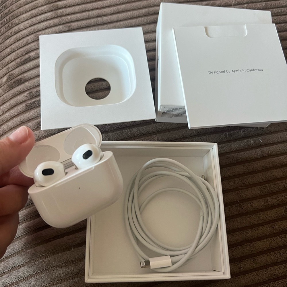Apple AirPods 3rd Generation